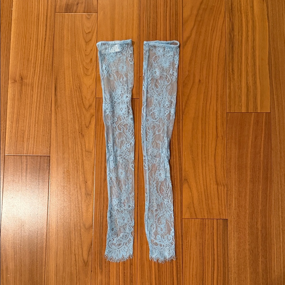 Stylish Blue Lace Arm Sleeves